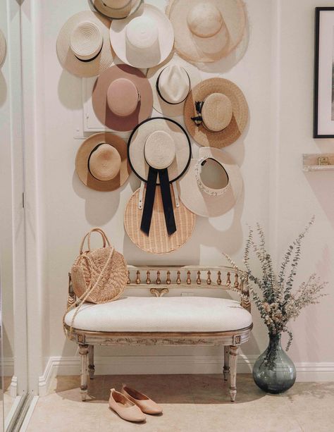 Gallery Wall Items, Wall Hats, Hat Wall, Casa Vintage, Grand Designs, Design Case, Design Interior, Straw Hat, Home Decor Accessories