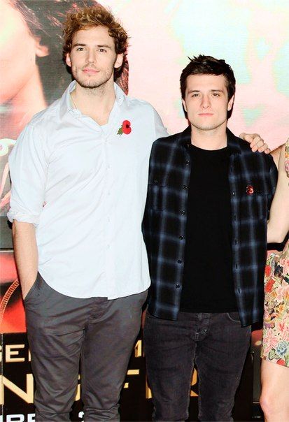 Sam and Josh (Finnick and Peeta). Josh Hutcherson And Sam Claflin, Peeta And Finnick, Sam Calfin, Hunger Games Premiere, Sam Claflin, Hunger Games Series, Movie Series, Josh Hutcherson, Favorite Actors