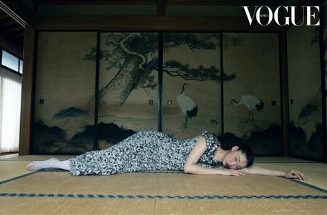 Posts liked by shay 🐅 (@runqii) / X Snapshot Photography, Traditional Japanese House, Japanese Room, Japanese Photography, 일본 패션, Human Poses Reference, Vogue Japan, Creative Painting, Japanese Aesthetic