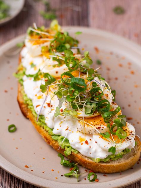 Avocado And Cottage Cheese Toast, Feta Avocado Toast, Avocado Toast With Cottage Cheese, Toast With Cottage Cheese, Egg And Avocado Toast, Pork Side Dishes, Medium Boiled Eggs, Brunch Board, Cottage Cheese Eggs