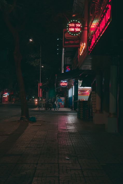 Midnight | Street | Silent Midnight Street Aesthetic, Midnight Aesthetic City, Sisters Movie, Night Street Photography, Street Background, Night Time Photography, Midnight City, Rainy City, Neon Noir