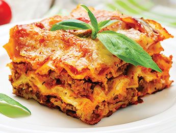 Slow Cooker Lasagne, Meaty Lasagna, Easy Winter Recipes, Vegan Slow Cooker, How To Make Lasagna, Lasagne Recipes, Crock Pot Recipes, Fussy Eaters, Slow Cooking