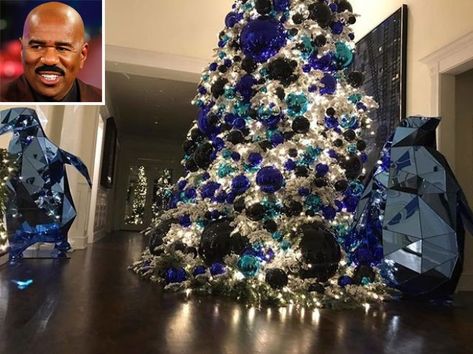 Celebrity Christmas, Stars Light, Christmas Luxury, Christmas Decorations Living Room, Steve Harvey, Tree Saw, Santa Baby, Christmas Is Coming, Holiday Decorations