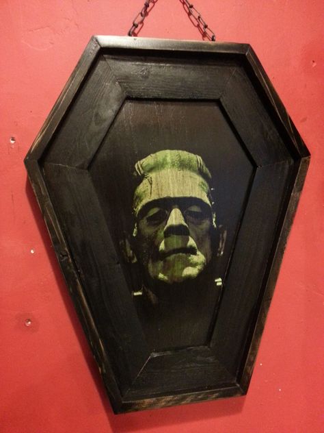 Coffin frame Frankenstein painting - so amazing for the perfect #horror housewarming! Frankenstein Painting, Gothic House Decor, Horror Room, Creepy Houses, Horror Decor, Inflatable Decorations, Goth Home, Goth Home Decor, Dark Home