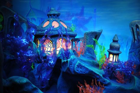 Underwater Castle, City Under The Sea, Underwater House, Sea Drawing, Mermaid Room, Underwater City, Sf Art, Disney Sea, Fairytale Photography