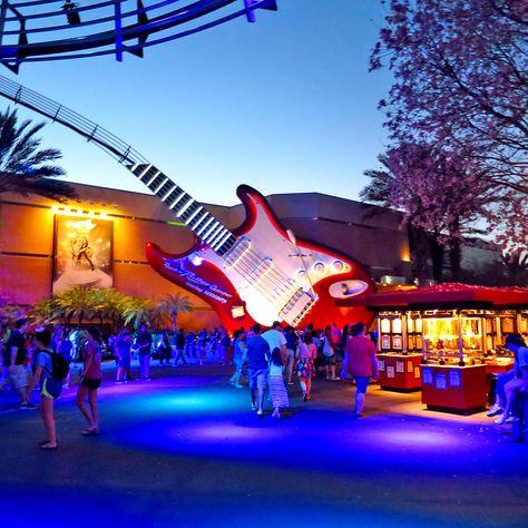 Aerosmith Rock’n’Roller Coaster Disney Marvel Scenarios, Main Street Disney, Walt Disney World Rides, Vero Beach Disney, Rock N Roller Coaster, Universal Trip, Disneyland Holidays, Disney World Rides, Aesthetic Places