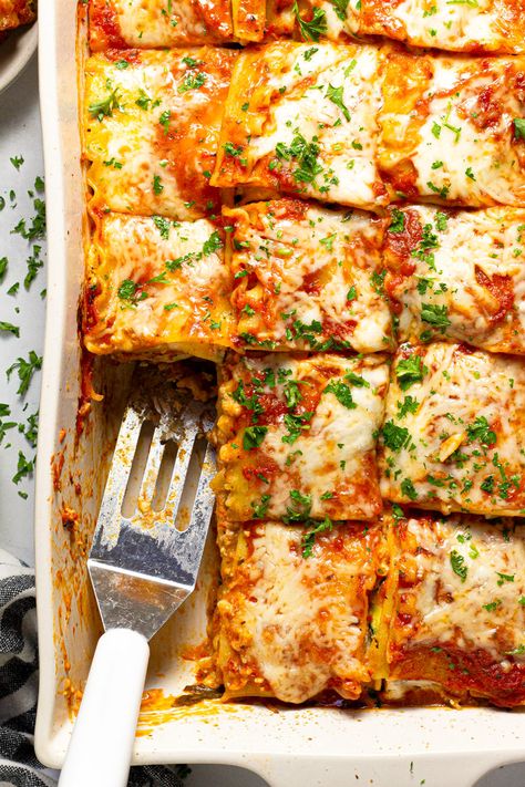 Mediterranean Lasagna, Best Vegetarian Lasagna, Easy Vegetable Lasagna, Vegetable Lasagna Recipe, Greek Lasagna, Roasted Mediterranean Vegetables, Cheese Manicotti, Frozen Lasagna, Mediterranean Foods