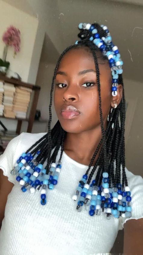 Knotless W Beads, Natural Hair Styles For Black, Hair Styles For Black Women, Styles For Black Women, Colored Box Braids, Hair Styles Braids, Short Box Braids Hairstyles, Styles Braids, Hairstyles Pictures