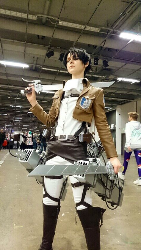 My Levi cosplay I had on confusion 2014. I’m put a lot of work into it and am really pleased with how it turned out. <3 photo: Joakim Wahlström. Cosplay Levi, Attack On Titan Costume, Aot Cosplay, Levi Cosplay, Snk Cosplay, Captain Levi, Epic Cosplay, Idee Cosplay, Ciel Phantomhive