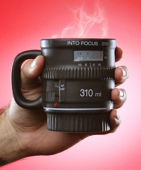 i don't like the travel mug camera lens designs i've seen, but this one is really fun to me. | Into Focus DSLR Camera Lens Coffee Mug Camera Lens Mug, Penyimpanan Makeup, Web Design Blog, Tanah Liat, Creative Coffee, Cool Mugs, Paper Hearts, Cute Mugs, Cups And Mugs