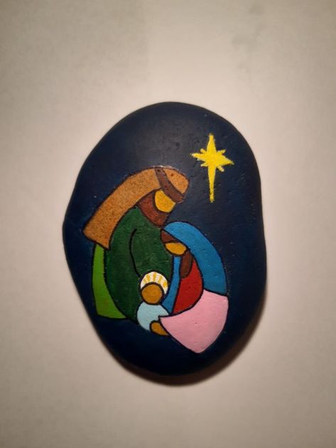 Nativity Rock Painting Ideas, Nativity Painted Rocks, Christmas Pebble Art, Christmas Rocks, Stone Pictures Pebble Art, Art Coquillage, Diy Rock Art, Painted Rock Animals, Stone Art Painting