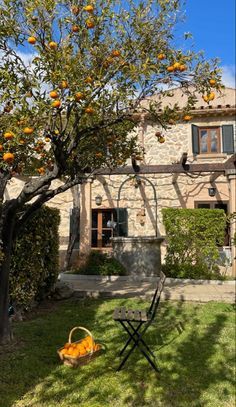 Italian Countryside House Aesthetic, Italian Countryside House Interior, Italian Countryside Aesthetic, Italian Countryside House, Spanish Countryside, Somewhere In Northern Italy 1983, Italian Summer Aesthetic, Italy House, French Aesthetic