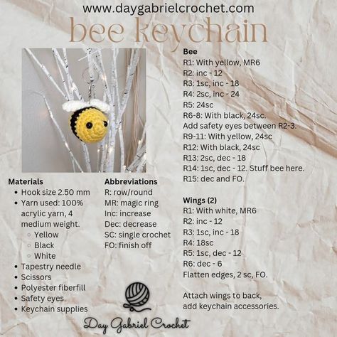 Crochet A Bee Pattern, Crochet Amigurumi Written Patterns, White Crochet Projects Free, Crochet Bee Keyring, Crochet Bumble Bee Keychain, Bees Crochet Pattern, Crochet Amigurumi Free Written Patterns, Bee Pattern Crochet Free, Bee Keychain Crochet Pattern