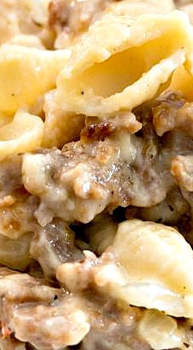 Sausage Mac & Cheese – this EASY macaroni and cheese recipe is full of Italian sausage! It’s the perfect comfort food. ❊ Sausage Mac And Cheese Recipe, Sausage Macaroni, Sausage Mac And Cheese, Easy Macaroni And Cheese Recipe, Easy Macaroni And Cheese, Beef Sausage Recipes, Homemade Macaroni And Cheese, Easy Mac And Cheese, Crazy For Crust