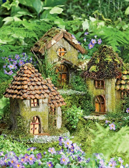 Fairy House Fairy Garden Design Ideas, Miniature Garden Design, Fairy Garden Cottage, Diy Miniature Garden, Miniature Garden Decor, Fairy Garden House, Bottle Tree, Fairy Garden Designs, Fairy Furniture