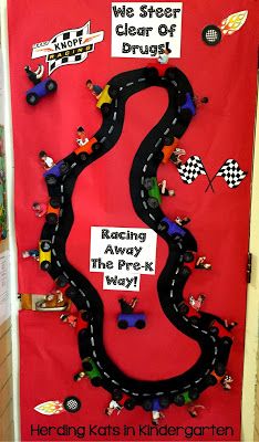 Red Ribbon Week Door - We Steer Clear Of Drugs! Red Ribbon Week Door Decorating Contest, Decorations For Kindergarten, Fall Door Decorations Classroom, Doorway Decorations, Kindergarten Classroom Door, Red Ribbon Week Door, Fall Classroom Door, Classroom Door Decorations, Classroom Door Displays