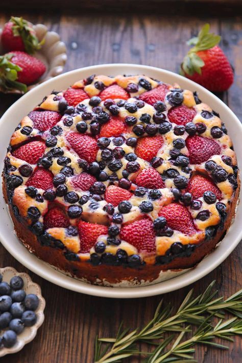 Strawberry Blueberry Cake. Lemon Blueberry Strawberry Cake, Blueberry Strawberry Cake, Strawberry Blueberry Dessert, Strawberry And Blueberry Cake, Deserts With Strawberries, Strawberry Blueberry Cake, Strawberry Blueberry Pie, Christmas Apples, Blueberry Recipe