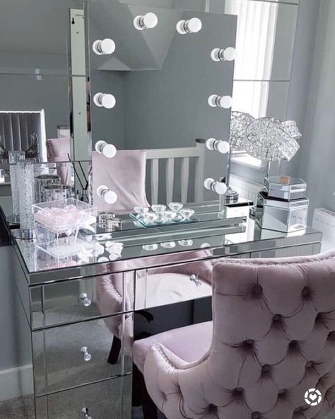 Mirrored Makeup Vanity set with Hollywood Glam Led mirror - that exactly what I asked Santa 🎅 for Christmas. It’s soooooo perfect! 😍   Luxury vanity, luxury mirror, Makeup vanity, mirrored vanity table Make Up Mirror With Lights, Makeup Vanity Decor, Mirrored Vanity Table, Beauty Room Vanity, Make Up Mirror, Hollywood Mirror, Makeup Room Decor, Glam Room, Makeup Rooms