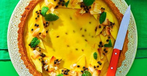 Mango & passion fruit curd sunshine tart Passionfruit Tart, Fruit Curd, Curd Tart, Mango Tart, Mango Passionfruit, Passion Fruit Curd, Spring Recipes Dinner, Best Food Processor, Best Protein Powder