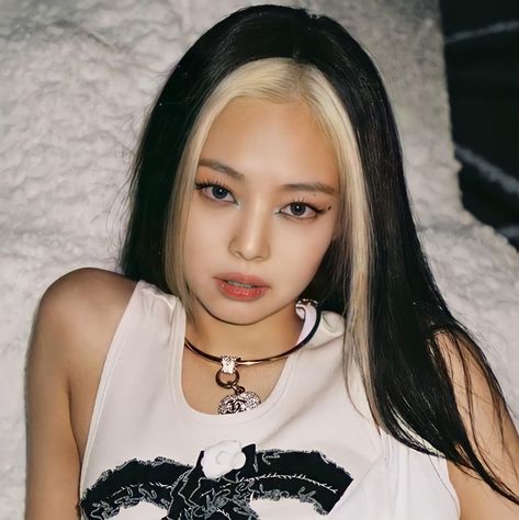 Jennie Ruby Jane, Twitter Layouts, Ruby Jane, Jennie Kim, Kim Jennie, Blackpink Jennie, Group Chat, بلاك بينك, Hair Inspo