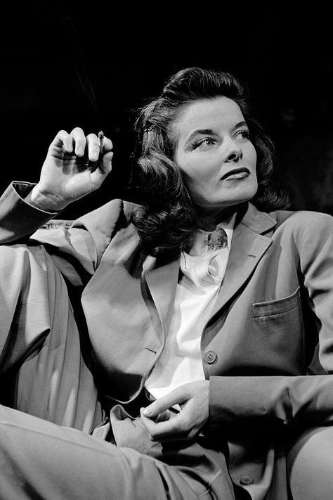 Stone Fox Bride, The Philadelphia Story, Katherine Hepburn, Courtney Cox, Alfred Eisenstaedt, Tennessee Williams, Hepburn Style, Influential Women, Katharine Hepburn