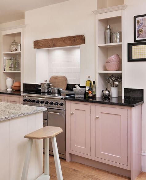 Pink Kitchen Cabinets, Pink Cabinets, Shaker Style Kitchens, Diy Countertops, Shaker Kitchen, Uk Kitchen, Grey Kitchens, Pink Kitchen, Chic Kitchen