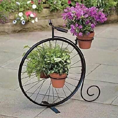 Bicycle planter. Bicycle Planter, Gravel Walkway, Iron Planters, Support Pour Plante, Wrought Iron Decor, Garden Deco, Planter Stand, Garden Designs, Metal Art Projects