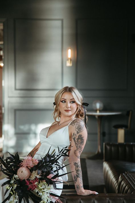 Rock n roll bride, tattoo bride Wedding Dress Tattooed Bride, Wedding Dress With Tattoos Brides, Tattooed Bride Classy, Wedding Dress Tattoos Brides, Tatooed Brides, Tatted Bride, Punk Bride, Tattoo Wedding Dress, Bride With Tattoos