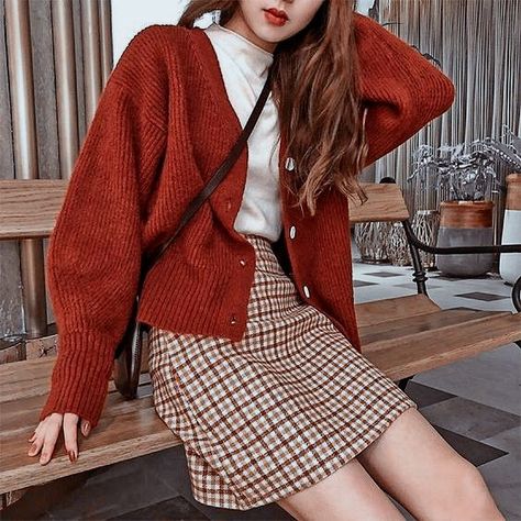 Maroon Korean Outfit, Maroon Brown Outfit, Red Brown Outfit Aesthetic, Red And Brown Outfit Aesthetic, Maroon Red Outfit, Maroon Dress Outfit Casual, Maroon And Brown Outfit, Red Cute Outfits, Maroon Outfit Aesthetic