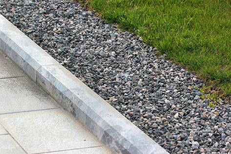 Landscape Edging Stone, Gravel Landscaping, Landscape Borders, Landscaping Software, Gravel Patio, Outdoor Stone, Edging Ideas, Garden Wallpaper, Landscape Edging