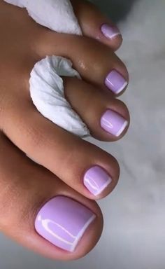 Pedicure Ideas Lavender, Pedicure Ideas Matte, Purple Toe Nails Ideas, Purple French Pedicure, Lavender Pedicure Toenails, Toe Nail Designs Purple, Purple Toes Toenails, Light Purple Toe Nails, Lavender Toe Nails