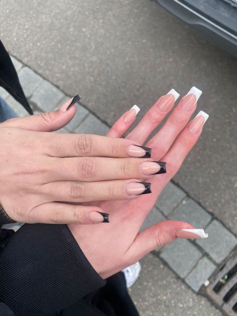 Nail Inspo That Match Everything, Acrylic Nails Black And White Tips, Pretty Black And White Nails, Black And White Nail French Tip, Nails For 2 Best Friends, Matching French Tip Nails Friends, Matching Nails With Bff Simple, Nails For 3 Friends, One Hand Black One Hand White Nails French Tip