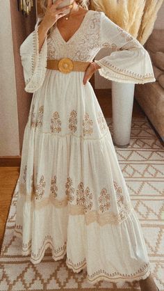 Boho White Dress Long, Trendy Dress Outfits Indian, Boho Look Indian, Boho Chic Dress Elegant, Indian Boho Fashion, Boho Chic Summer Outfits, Western Boho Dress, Boho Chic Outfits Summer, Vestido Boho Chic