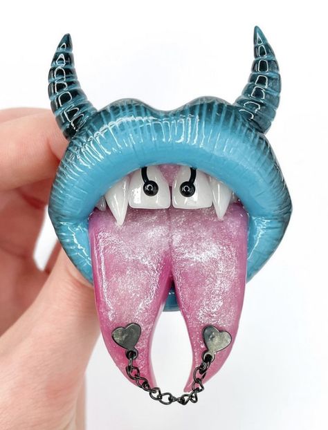 Teeth Aesthetic Creepy, Teeth Decorations, Polymer Clay Teeth, Clay Mouth, Creepy Clay Art, Sculpture Art Clay, Clay Diy Projects, Clay Art Projects, Creepy Art