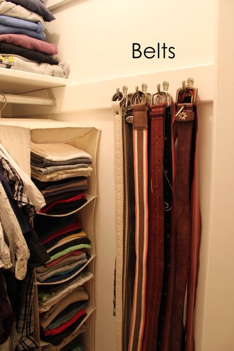 How To Neatly Store And Organize Your Scarves And Belts Organize Belts, Dresser Alternative, Shower Storage Solutions, Organizar Closet, Belt Storage, Belt Organizer, Shower Storage, Cottage Interior, Hallway Decor