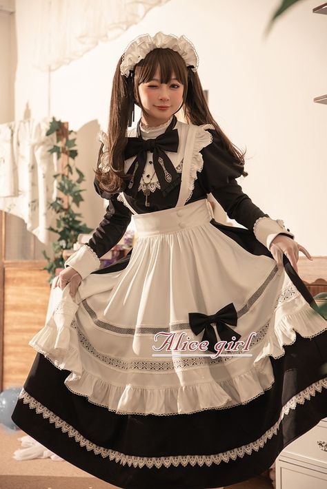 The Way To Be The 【-Cutest Housekeeper-】 >>> https://lolitawardrobe.com/alice-girl-the-cute-housekeeper-vintage-classic-lolita-op-dress-and-apron_p6756.html 일본 패션, Maid Cosplay, Op Dress, Lolita Outfits, Maid Outfit, Maid Dress, Kawaii Clothes, Lolita Dress, Gothic Lolita