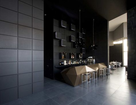 Gallery of Inkiostro Restaurant / Studio Nove & A2C - 10 Design Café, Counter Design, Hotel Interior Design, Home Luxury, Bar Interior, Bar Design Restaurant, Dark Interiors, Hotel Bar, Design Hotel