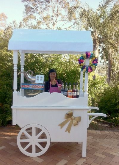 Snow Cone Machine Parties, Snow Cone Cart, Vintage Carts, Food Cart Business, Kona Ice, Snow Cone Stand, Snack Machine, Snow Cone Machine, Snow Party