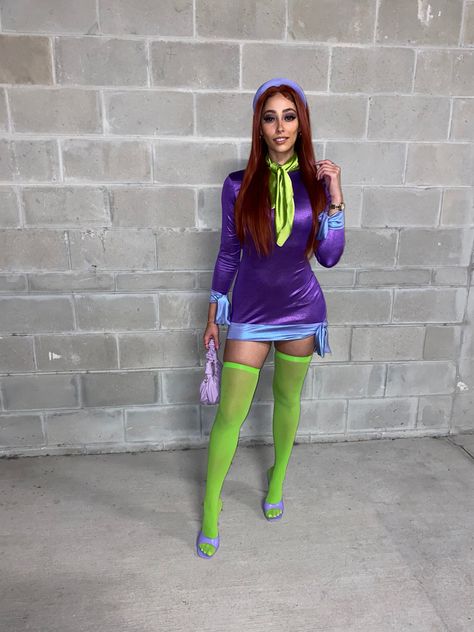 Wiki Tiki, Daphne Costume, Daphne Dress, Cosplay Outfits, Costume Ideas, V Neck, Halloween, Heels, Quick Saves