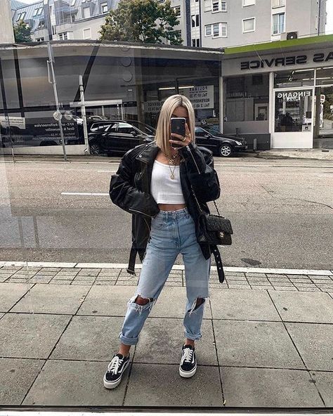 Winter Grunge Outfits, Grunge Outfits Winter, Outfit Leather Jacket, Jeans And Vans, Tokyo Street Fashion, Grunge Fashion Soft, Outfit Chic, Leather Jacket Outfits, Winter Outfit Inspiration