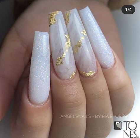 Baby Bomer White Nail, Xv Nails White, Cute Butterfly Nails, Acrylic Nail Designs Classy, White Nails With Gold, Butterfly Nail Designs, Gold Acrylic Nails, Butterfly Nails, Formal Nails