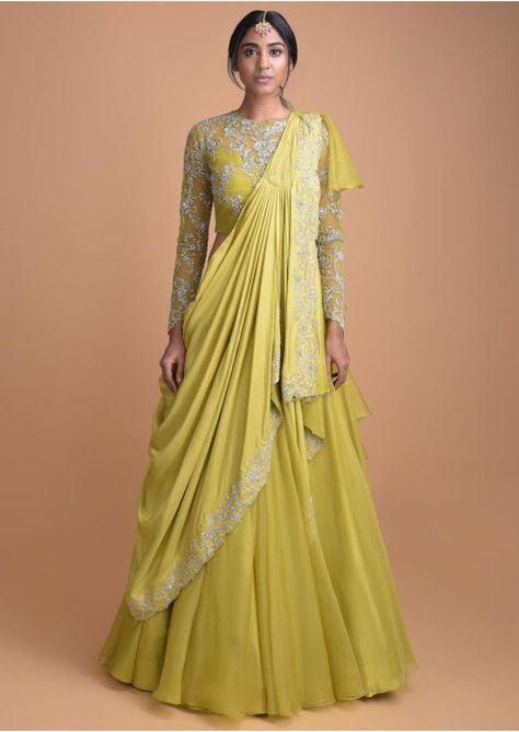 Style Marocain, Lehenga Suit, Kalki Fashion, Lehnga Dress, Green Lehenga, Indian Gowns Dresses, Kurti Designs Party Wear, Designer Party Wear Dresses, Dress Indian Style