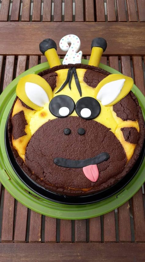 Geburtstagskuchen Slices Recipes, Fondant Figures, Food Humor, Cake Art, Cake Cookies, Baby Food Recipes, Kids Meals, Food Art, Baking Recipes