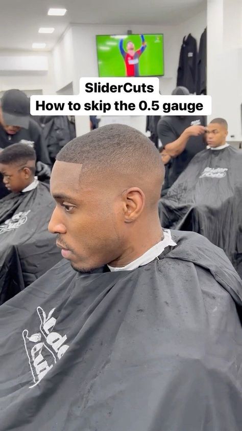 Many ask how I skip the 0.5 gauge when fading. Watch this video tutorial to see how I do it - SAVE this video and come back to it to achieve the BEST men's haircut. #haircut #menshaircut #barberhaircut #skinfade #fadehaircut Skin Fade Haircut Men Black, Barber Tips, Best Fade Haircuts, Barber School, Black Hair Cuts, Brush Cut, Low Fade Haircut, Barber Haircut, Skin Fade