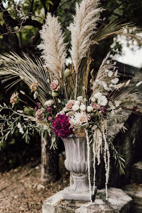 Gatsby Floral Centerpieces, 1920 Wedding Flowers, 1920 Flower Arrangements, French Style Wedding Decor, Edwardian Wedding Theme, 1920s Flowers, Downton Abbey Wedding Theme, Autumn Mansion, Downtown Abbey Wedding