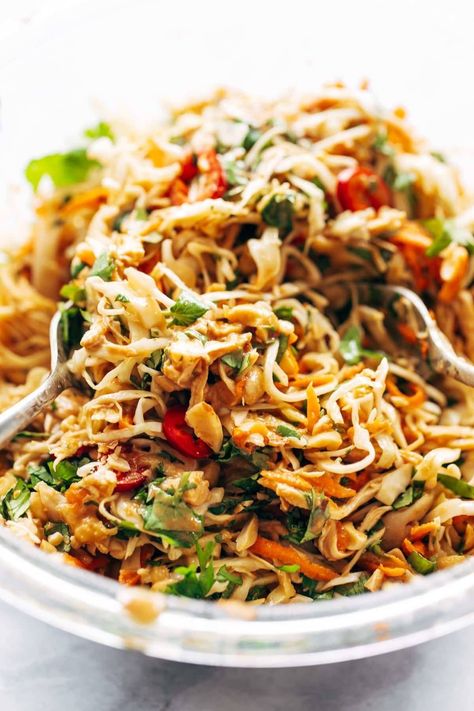 This simple chopped Thai chicken salad has incredible flavors - peanut, lime, soy, chili, cilantro. Topped with a homemade dressing. Healthy and fresh. #salad #recipe #cleaneating #healthy  | pinchofyum.com Thai Salad Recipes, Chicken Thai, Dressing Healthy, Peanut Butter Chicken, Thai Chicken Salad, Thai Salad, Thai Salads, Recipe Tin, Beef Salad