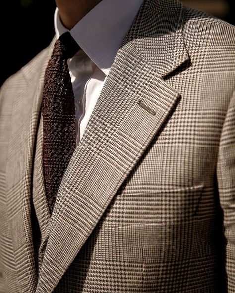 Prince Of Wales Suit, Prince Of Wales Check, Josh Brolin, Brown Suit, Check Suit, Suit Pattern, Grey Suit, Bespoke Suit, Brown Suits