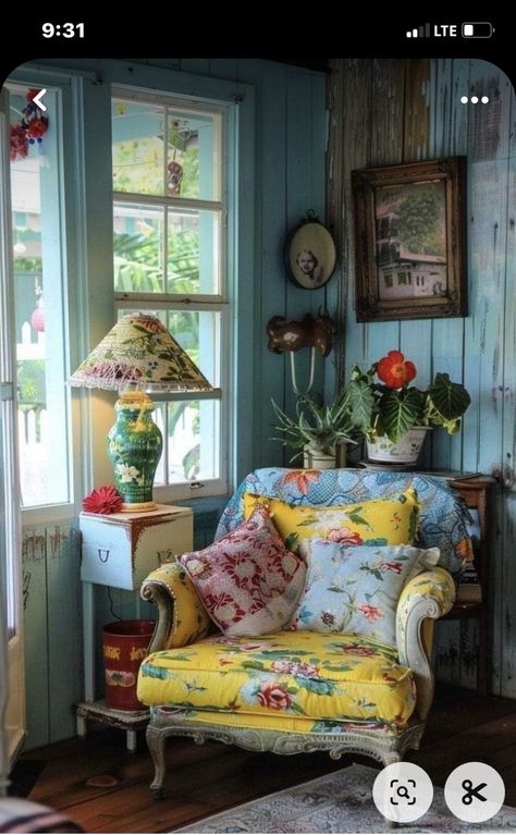 Cozy Window, Bright House, Cottage Core Home, Vintage Decor Ideas, Window Nook, Cozy Interior Design, Farmhouse Look, Timeless Home, Casa Vintage