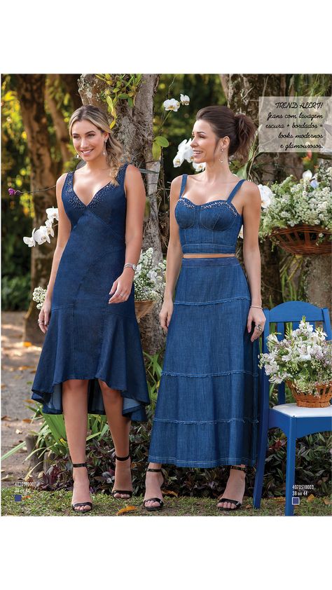 coleção final de ano, o que vestir no final de ano, flores e festas, vestido jeans, saia longa, top corselet, bustiê Spring Knee-length Denim Party Dress, Blue Denim A-line Dress, Chic Blue A-line Denim Dress, A-line Denim Blue Denim Dresses, Blue Denim V-neck Dress, Vestidos Jeans, Denim Dresses, Denim Art, Fabric Inspiration