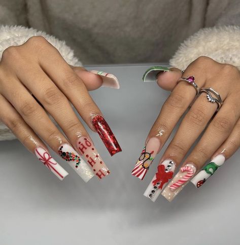 Baddie Christmas Nails, Christmas Nail Designs Acrylic, Christmas Present Nails, Easy Nail Design, Nail Art 2023, Long Acrylic Nail Designs, Winter Nails Acrylic, Christmas Nails Acrylic, Thanksgiving Nails